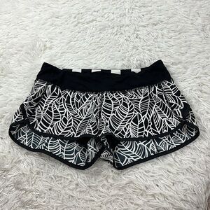 🔥$SALE$🔥Lululemon Run: Speed Short *2-way Stretch Pretty Palm Black Angel Wing